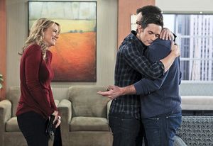 Megyn Price, Patrick Warburton, Oliver Hudson
 Photo