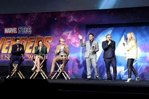 Sebastian Stan, Elizabeth Olson, Paul Bettany, Anthony and Joe Russo Photo