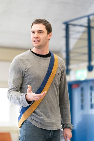 Tom Bateman Photo