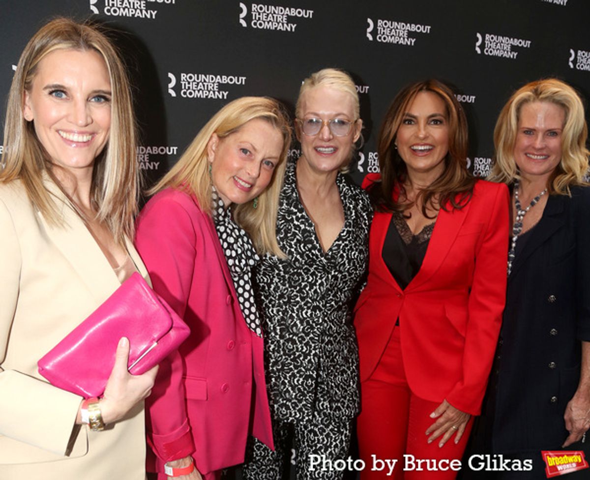 Alexandra Wentworth, Mariska Hargitay and friends at 